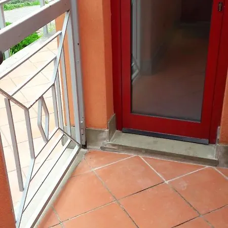 With One Bedroom In With Wonderful Sea View And Balcony 100 M From The Beach Lerici